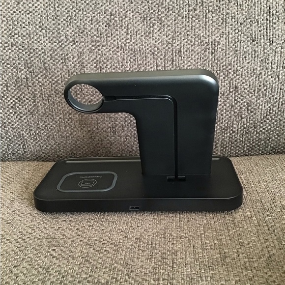 LK 4 in 1 Wireless Charging Station - Picture 3 of 8